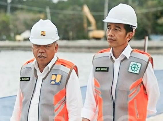 Menteri PUPR Basuki Hadimuljono dan Presiden Jokowi 