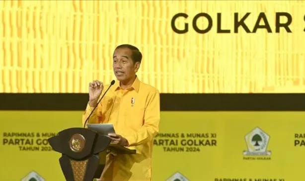 Jokowi Merasa Nyaman di Bawah Pohon Beringin, Sinyal Gabung Partai Golkar 