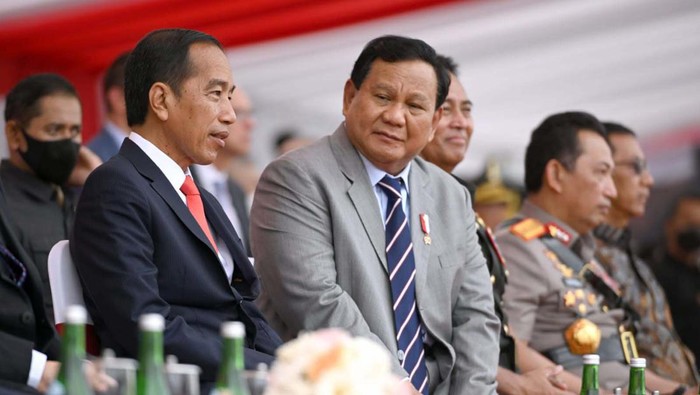 Pilihan Politik Prabowo: Tinggalkan Jokowi